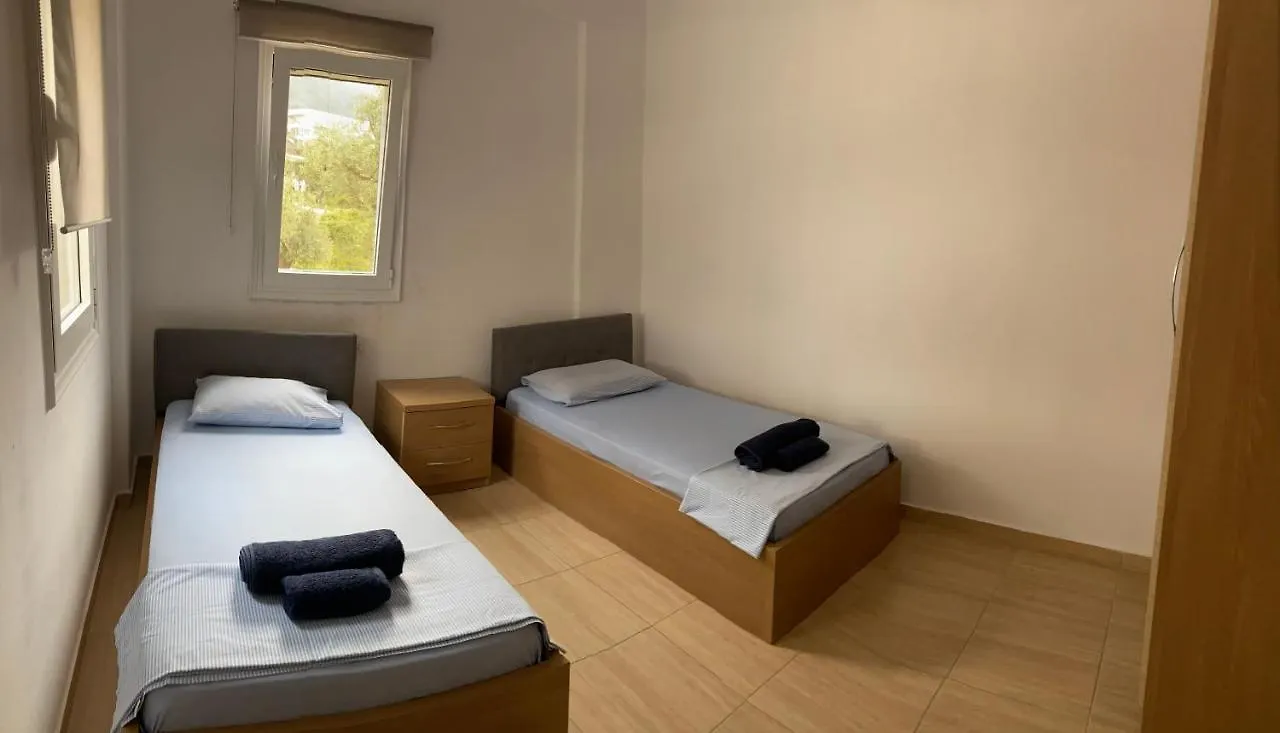 Suzi Apartment Dhërmi 0*,